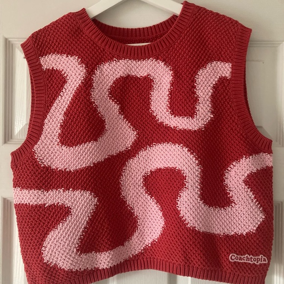 Coachtopia Red and Pink Knit Sweater Vest - Picture 4 of 5
